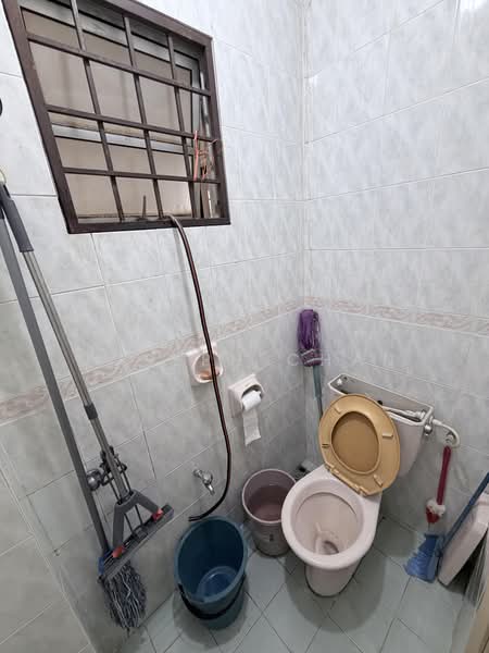 2-storey Terraced House for Sale in Bukit Jelutong (Shah Alam) - Joseph Chan - Bathroom - PropertyGuru.com.my