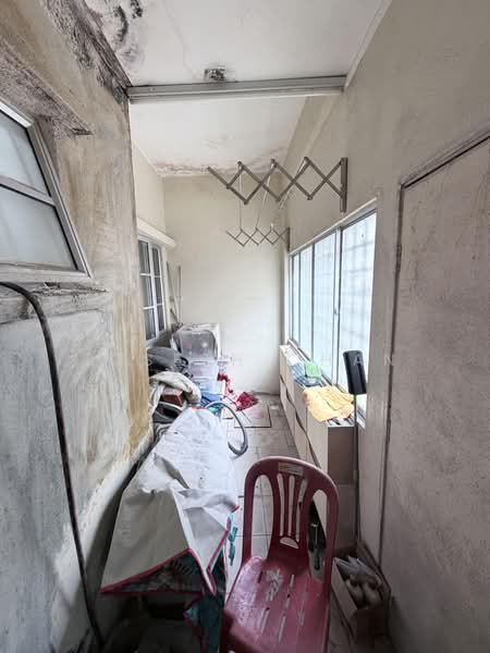2-storey Terraced House for Sale in Bukit Jelutong (Shah Alam) - Joseph Chan - Balcony - PropertyGuru.com.my