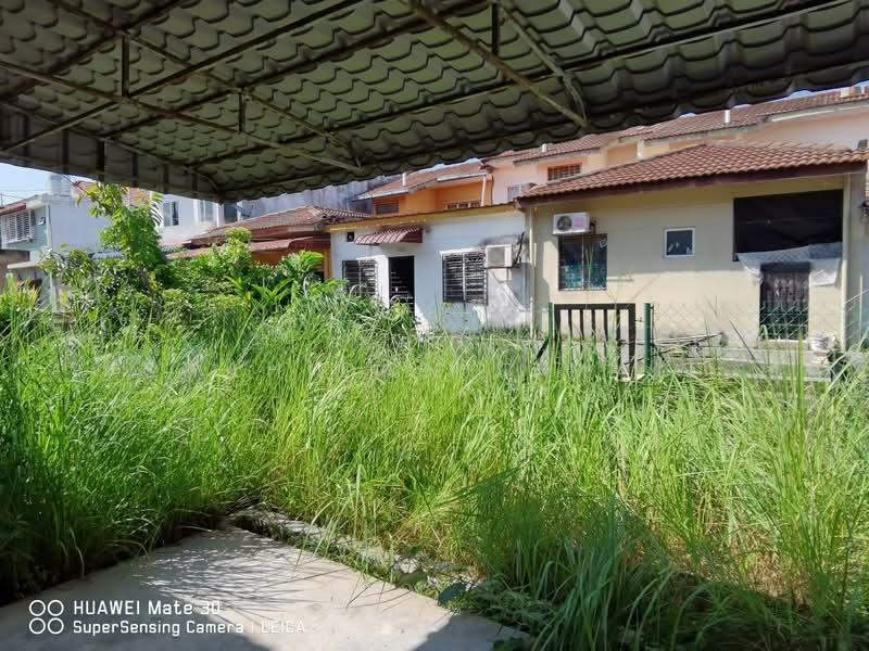 1.5-storey Terraced House for Sale in Beranang (Selangor) - Shahidan Ismail - Exterior - PropertyGuru.com.my