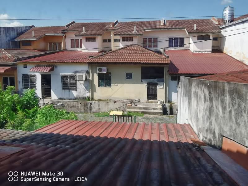 1.5-storey Terraced House for Sale in Beranang (Selangor) - Shahidan Ismail - Exterior - PropertyGuru.com.my