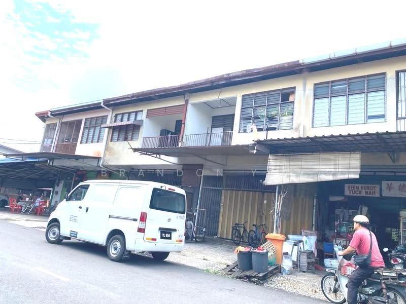 Kedai untuk Disewa di Kampung Baru Seri Kembangan (Seri Kembangan) - Brandon Yee - Exterior - PropertyGuru.com.my