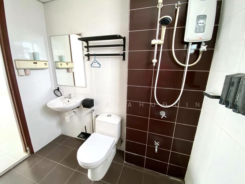 Pangsapuri untuk Dijual di Residensi Alam Damai (PR1MA @ Alam Damai) - Mudz Salahuddin - Bathroom - PropertyGuru.com.my