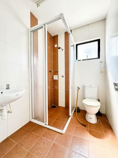 Rumah Teres 2 Tingkat untuk Dijual di Abadi Heights (Puchong) - Hazwan Hilmi - Bathroom - PropertyGuru.com.my