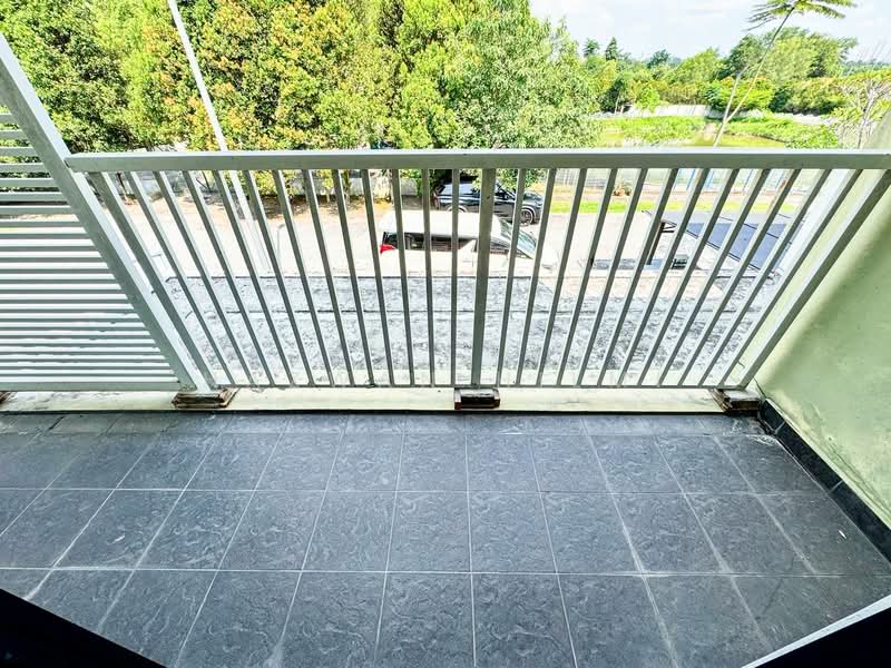 Rumah Teres 2 Tingkat untuk Dijual di Abadi Heights (Puchong) - Hazwan Hilmi - Balcony - PropertyGuru.com.my