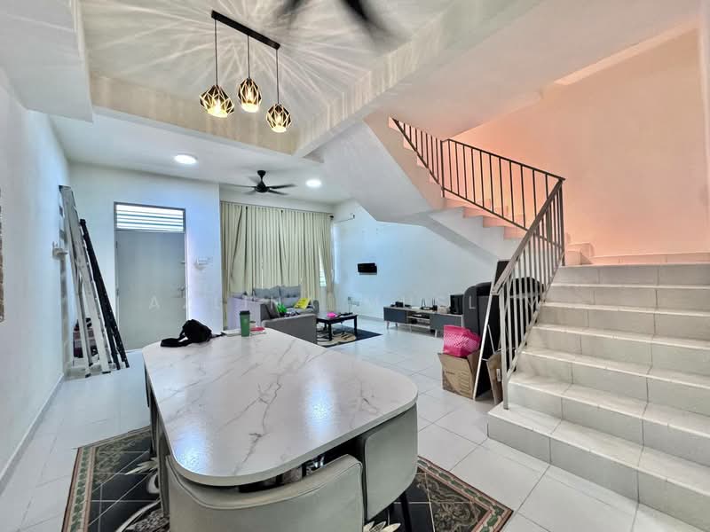 2.5-storey Terraced House for Sale in Skudai (Johor) - Azlina Muslim - Living Room - PropertyGuru.com.my