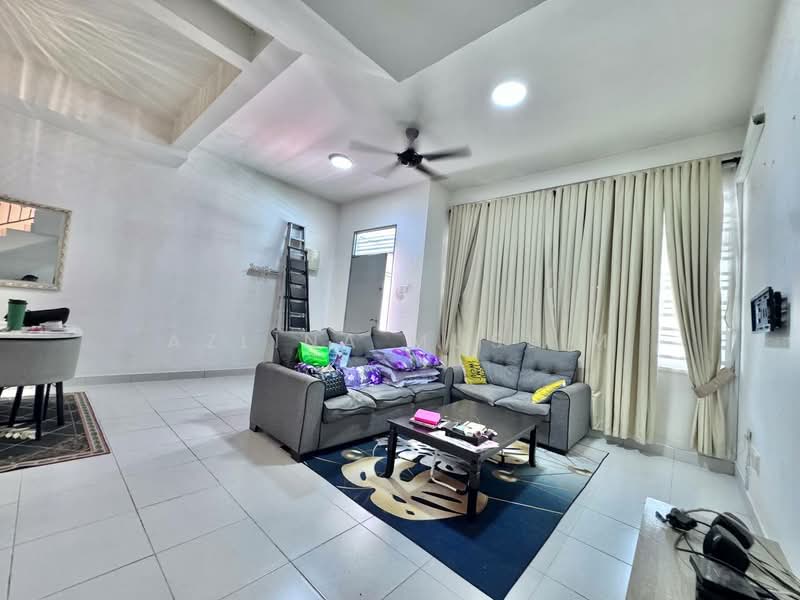 2.5-storey Terraced House for Sale in Skudai (Johor) - Azlina Muslim - Living Room - PropertyGuru.com.my