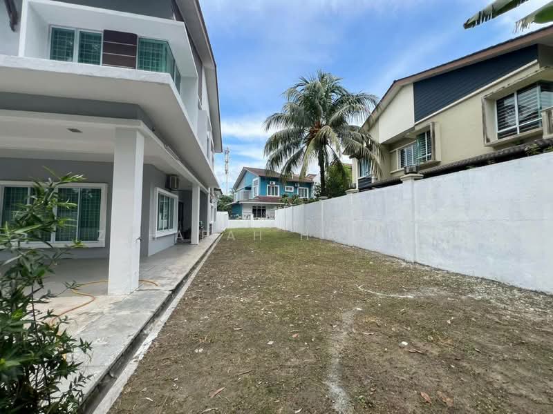 Semi-Detached House for Sale in Bandar Tasik Kesuma (Beranang) - Zaharah Hasnas - Exterior - PropertyGuru.com.my