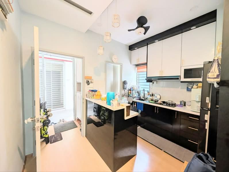 Apartment for Sale at Kemuning Idaman - Muin Mn - Kitchen - PropertyGuru.com.my