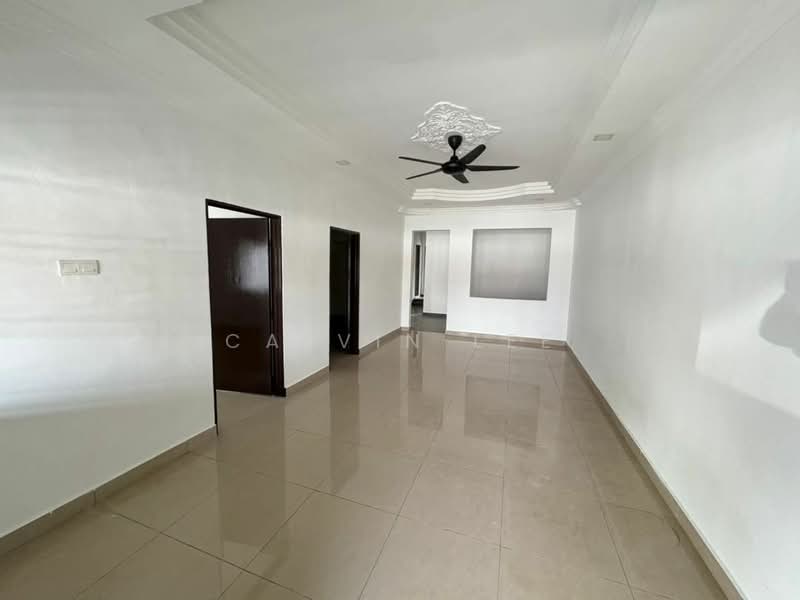 Rumah Teres 1 Tingkat untuk Dijual di Taman Ungku Tun Aminah (Skudai) - Calvin Lee - Living Room - PropertyGuru.com.my