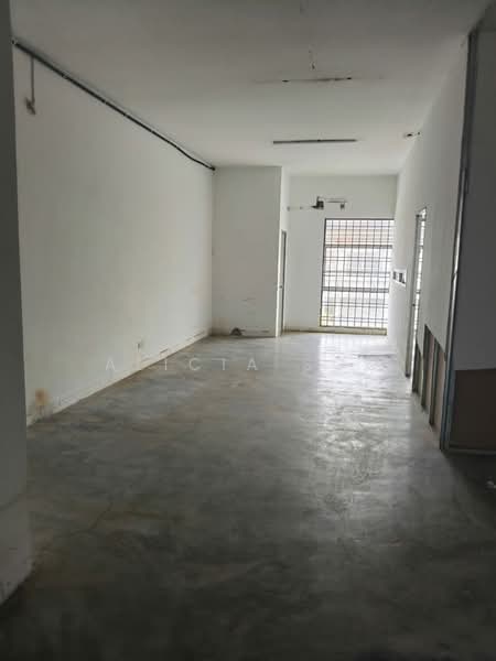 Shop for Rent in Kota Kemuning (Shah Alam) - Alicia Soo - Interior - PropertyGuru.com.my