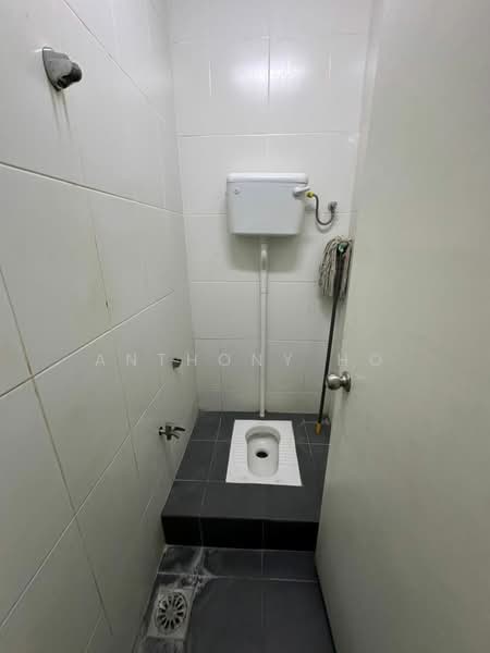 Shop / Office for Rent in Puchong (Selangor) - Anthony Ho - Bathroom - PropertyGuru.com.my