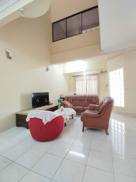 2-storey Terraced House for Sale in Taman Perling (Perling) - Jaslyn Tan - Living Room - PropertyGuru.com.my