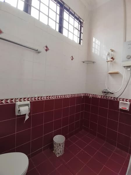 2-storey Terraced House for Sale in Taman Perling (Perling) - Jaslyn Tan - Bathroom - PropertyGuru.com.my