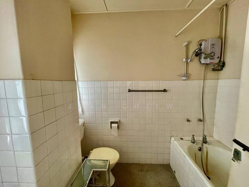 Bungalow House for Sale in Damansara Heights (Kuala Lumpur) - Jean Chiew - Bathroom - PropertyGuru.com.my