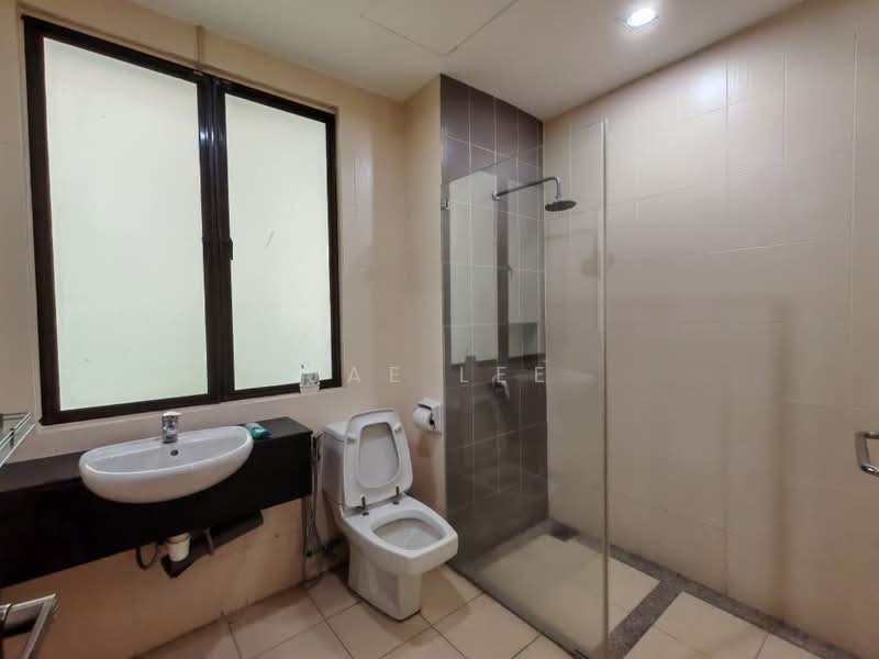 3-storey Terraced House for Sale in Tanjung Bungah (Penang) - Jae Lee - Bathroom - PropertyGuru.com.my