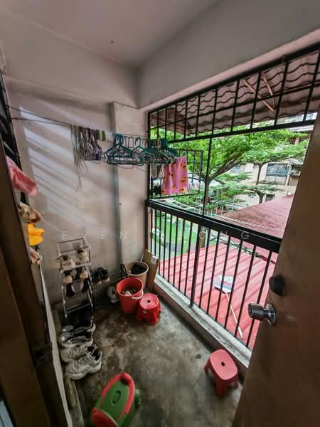 Pangsapuri untuk Dijual di Taman Miharja Apartment (LRT Miharja) - Even Chong - Balcony - PropertyGuru.com.my