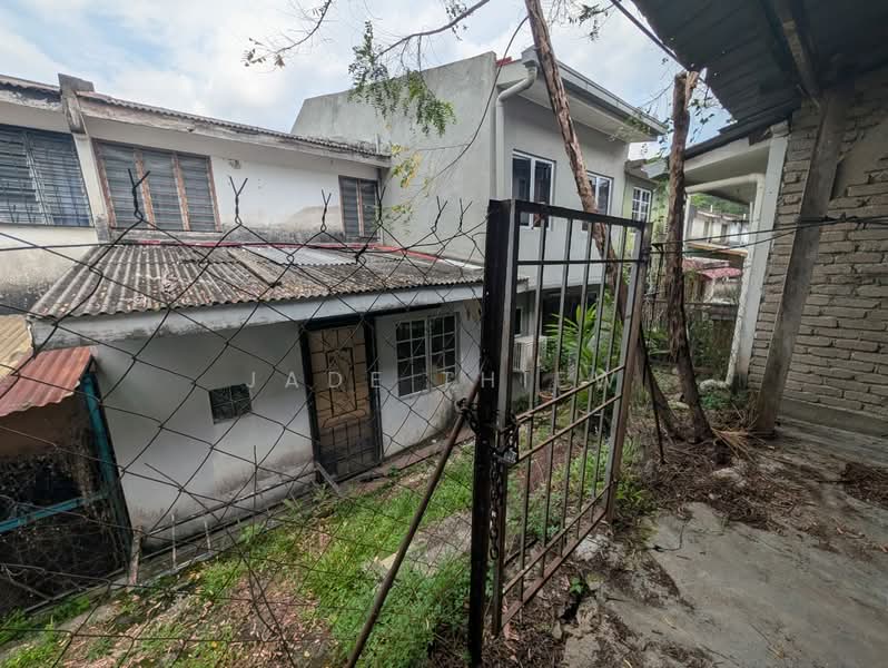 2-storey Terraced House for Sale in Hulu Langat (Selangor) - Jade Thiew - Backyard - PropertyGuru.com.my