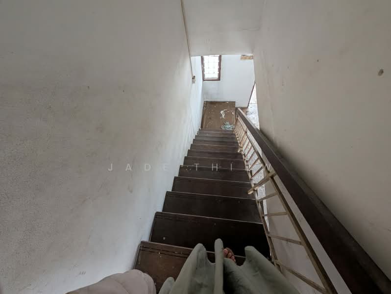 2-storey Terraced House for Sale in Hulu Langat (Selangor) - Jade Thiew - Staircase - PropertyGuru.com.my