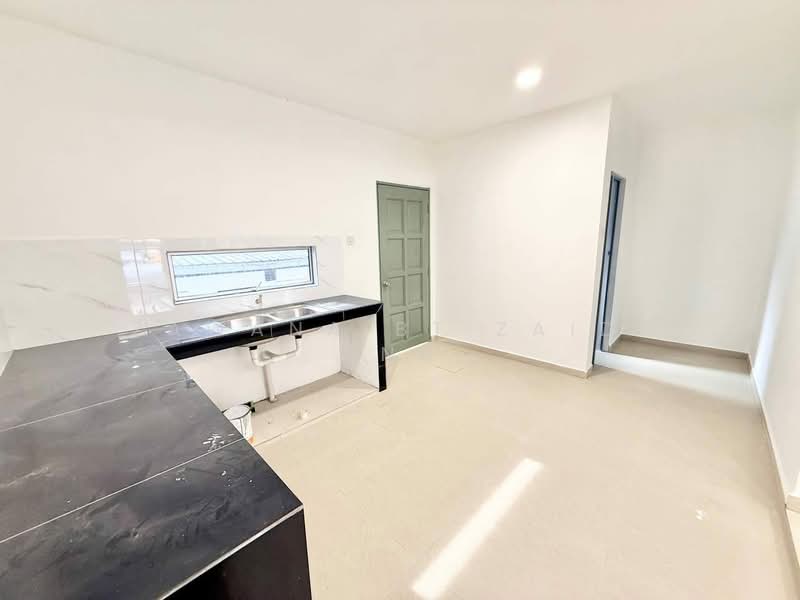 1-storey Terraced House for Sale in Rawang (Selangor) - Zawana BT Zaidi Ana - Kitchen - PropertyGuru.com.my