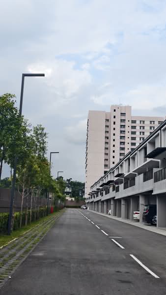 Terraced House for Sale in Taman Bukit Serdang (Seri Kembangan) - May Koh - Exterior - PropertyGuru.com.my