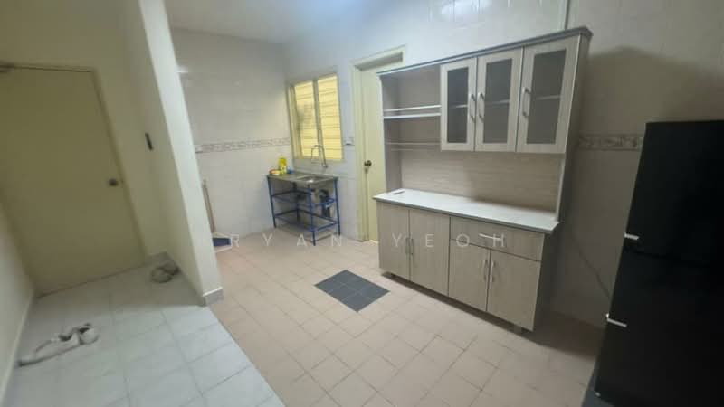 Apartment for Rent at Flora Damansara Apartment - Bryan Yeoh - Kitchen - PropertyGuru.com.my