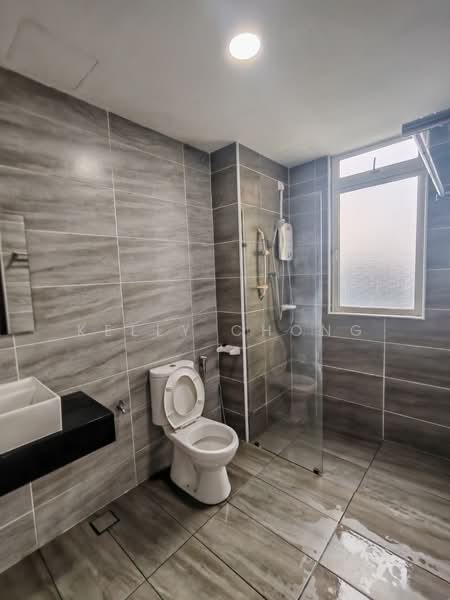 Service Residence for Rent at KSL Residence @ Daya - Kelly Chong - Bathroom - PropertyGuru.com.my