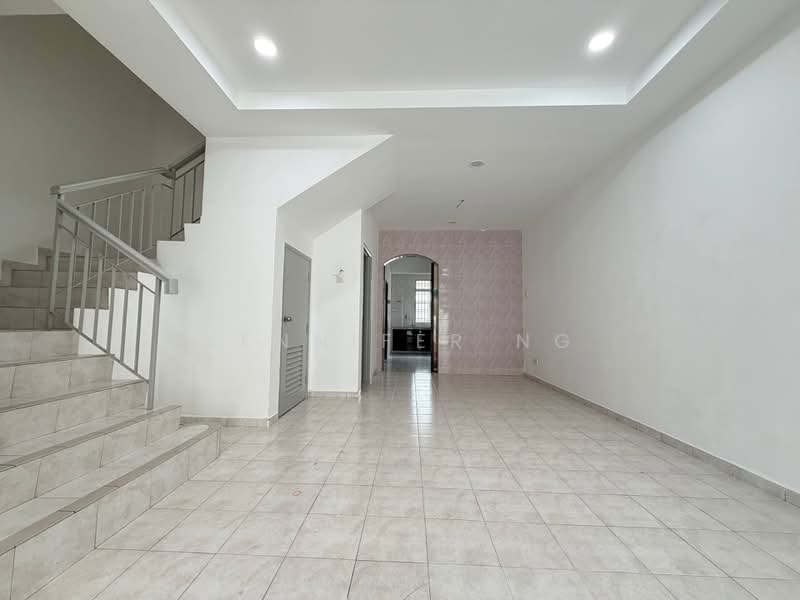 Rumah Teres 2 Tingkat untuk Dijual di Taman Austin Perdana (Tebrau) - Jennifer Ng - Living Room - PropertyGuru.com.my