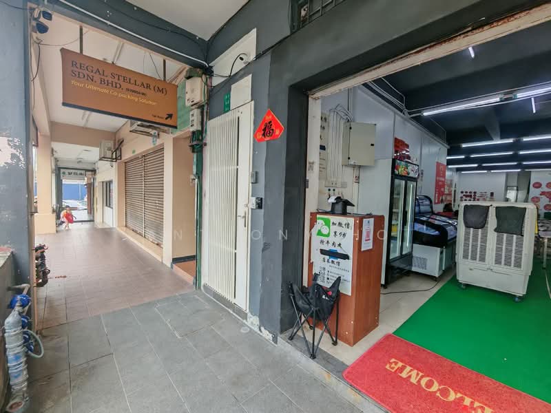 Shop for Rent in Bandar Puteri Puchong (Puchong) - Anthony Ho - Exterior - PropertyGuru.com.my