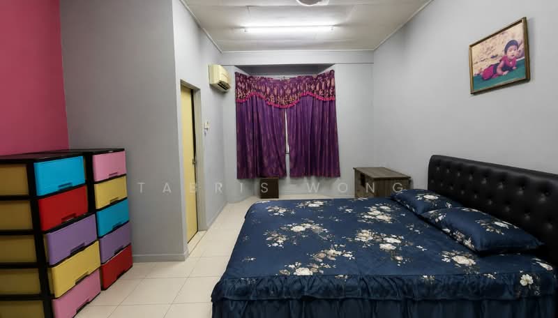 2-storey Terraced House for Sale in Taman Suria Pendamar (Pelabuhan Klang) - Tabris Wong - Bedroom - PropertyGuru.com.my
