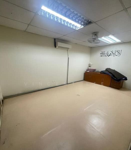 Shop for Rent in Taman Bunga Kantan (Kajang) - Vincent Lee - Interior - PropertyGuru.com.my