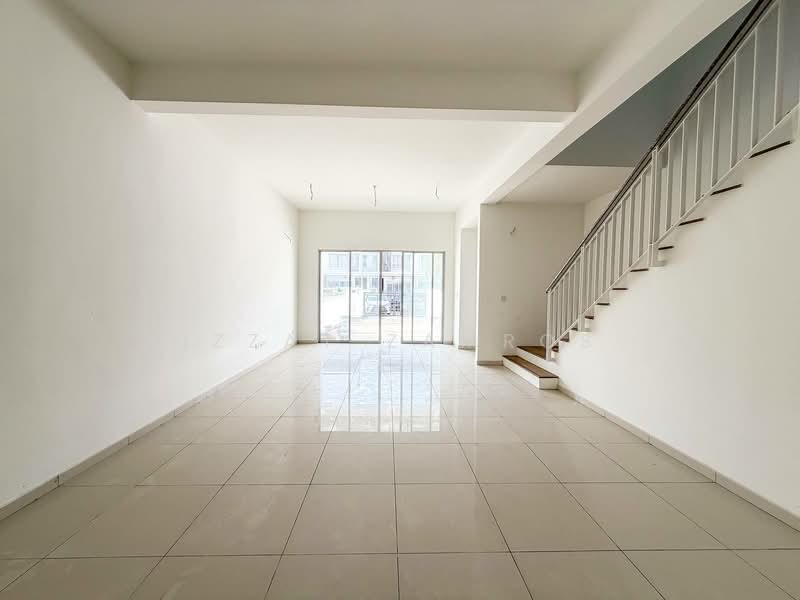 2-storey Terraced House for Sale in Bandar Gamuda Gardens (Rawang) - Izzat Zamros - Living Room - PropertyGuru.com.my
