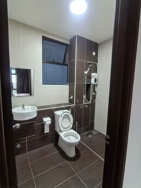 Pangsapuri untuk Disewa di Seri Austin Residence (Pangsapuri Seri Austin) - Hong Xuan Tang - Bathroom - PropertyGuru.com.my