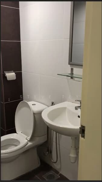 Condominium for Sale at Fairway Suites - Steve Tey - Bathroom - PropertyGuru.com.my