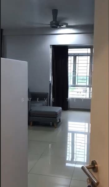 Condominium for Sale at Fairway Suites - Steve Tey - Living Room - PropertyGuru.com.my