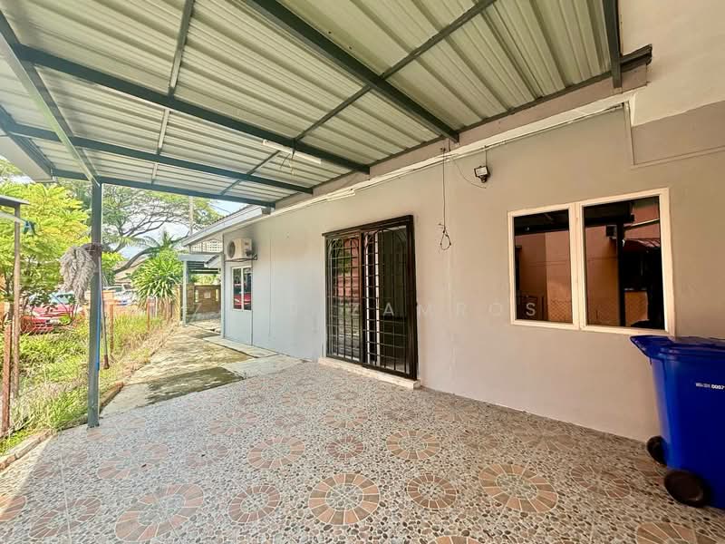 Rumah Teres 1.5 Tingkat untuk Dijual di Taman Alam Megah (Shah Alam) - Izzat Zamros - Exterior - PropertyGuru.com.my