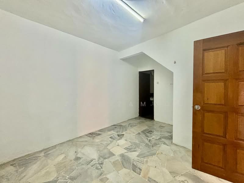 Rumah Teres 1.5 Tingkat untuk Dijual di Taman Alam Megah (Shah Alam) - Izzat Zamros - Interior - PropertyGuru.com.my