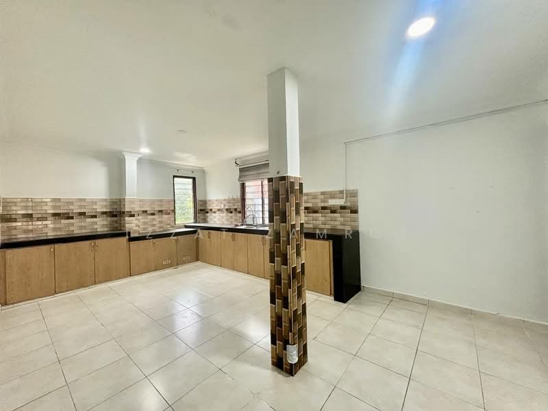 Rumah Teres 1.5 Tingkat untuk Dijual di Taman Alam Megah (Shah Alam) - Izzat Zamros - Kitchen - PropertyGuru.com.my