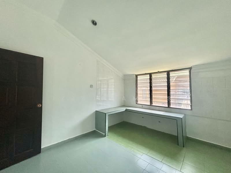 Rumah Teres 1.5 Tingkat untuk Dijual di Taman Alam Megah (Shah Alam) - Izzat Zamros - Kitchen - PropertyGuru.com.my
