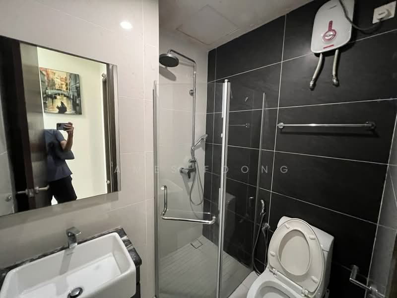 Condominium for Rent at Amberside @ Country Garden Danga Bay - James Foong - Bathroom - PropertyGuru.com.my