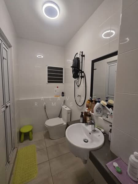 Rumah Teres untuk Dijual di Bandar Puteri Klang (Klang) - Alavian Ramasamy - Bathroom - PropertyGuru.com.my