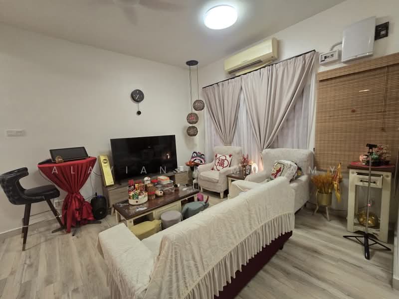 Rumah Teres untuk Dijual di Bandar Puteri Klang (Klang) - Alavian Ramasamy - Living Room - PropertyGuru.com.my