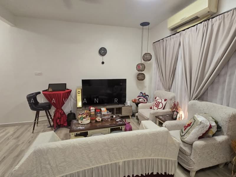 Rumah Teres untuk Dijual di Bandar Puteri Klang (Klang) - Alavian Ramasamy - Living Room - PropertyGuru.com.my