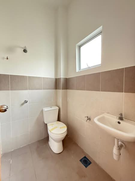 Rumah Teres 1 Tingkat untuk Dijual di Durian Tunggal (Melaka) - Kellyn Foo - Bathroom - PropertyGuru.com.my