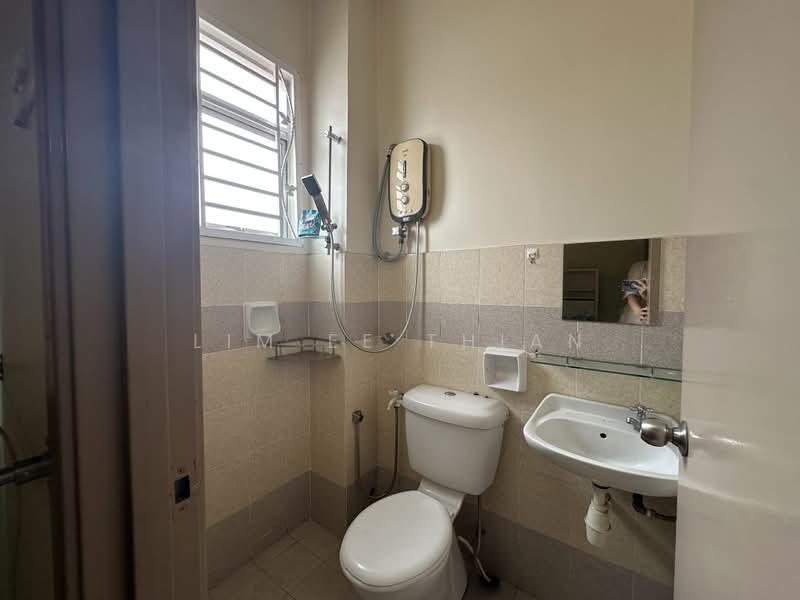 2-storey Terraced House for Rent in Bandar Parklands (Klang) - Lim Ee Thian - Bathroom - PropertyGuru.com.my