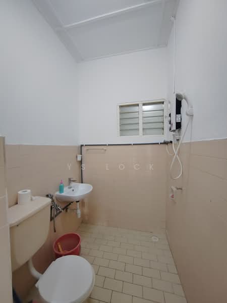 Apartment for Sale at KEP Apartment - YS Lock - Bathroom - PropertyGuru.com.my