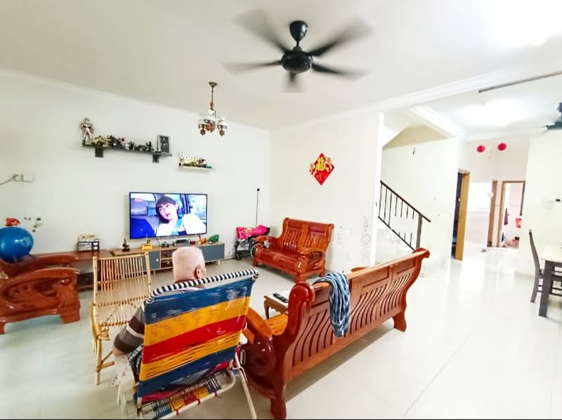 2-storey Terraced House for Sale in Ipoh (Perak) - Joline YEOW - Living Room - PropertyGuru.com.my
