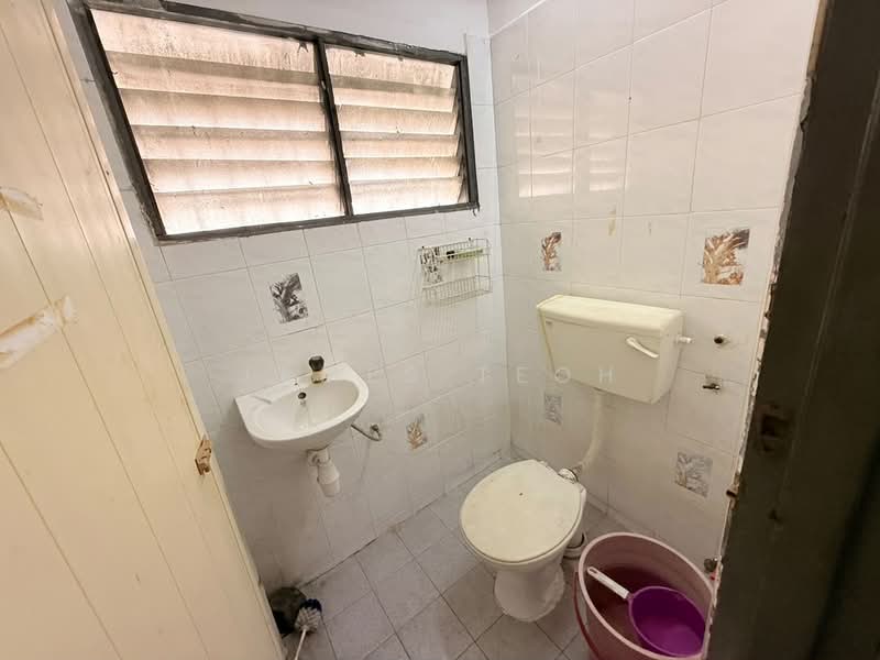 2-storey Terraced House for Sale in Klang (Selangor) - James Teoh - Bathroom - PropertyGuru.com.my