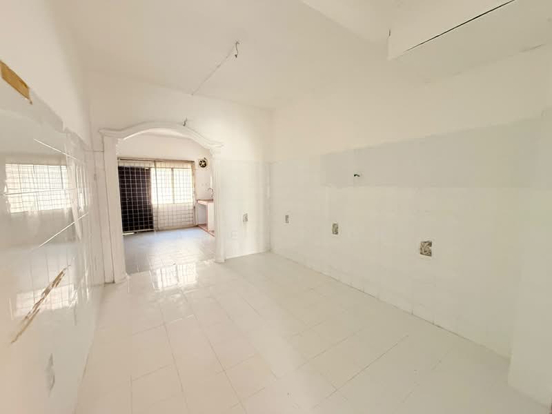 2-storey Terraced House for Sale in Klang (Selangor) - James Teoh - Kitchen - PropertyGuru.com.my