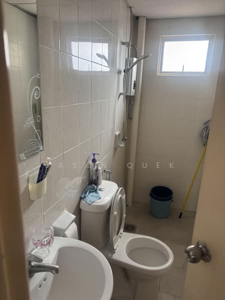 Servis Apartment untuk Dijual di Putra Majestik - Jason Quek - Bathroom - PropertyGuru.com.my