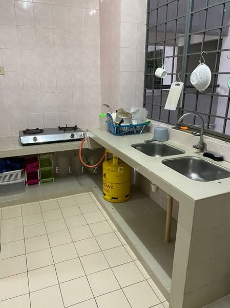 Pangsapuri untuk Dijual di Suria Kipark Damansara - Eliz Chan - Kitchen - PropertyGuru.com.my